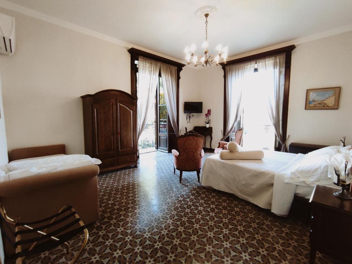 Continental Hotel 3*