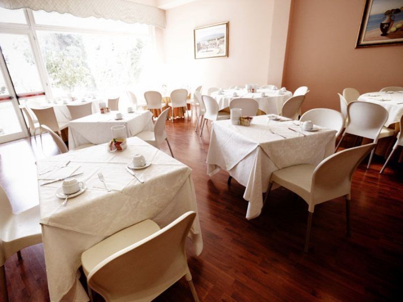 Continental Hotel 3*